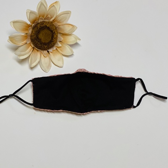 🔥3/$20🔥Rose Gold Sequined Adjustable Face Mask - Picture 7 of 8